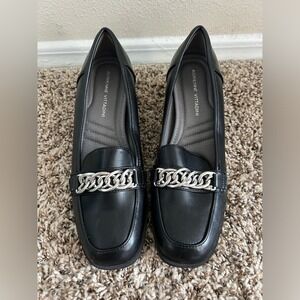 Adrienne Vittadini Breeze Chain Black Loafer Pump Vegan Leather 7.5M Preppy